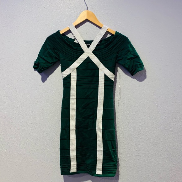 ⭐️ WOW COUTURE Green Metallic Silver Bodycon Dress - Picture 1 of 5